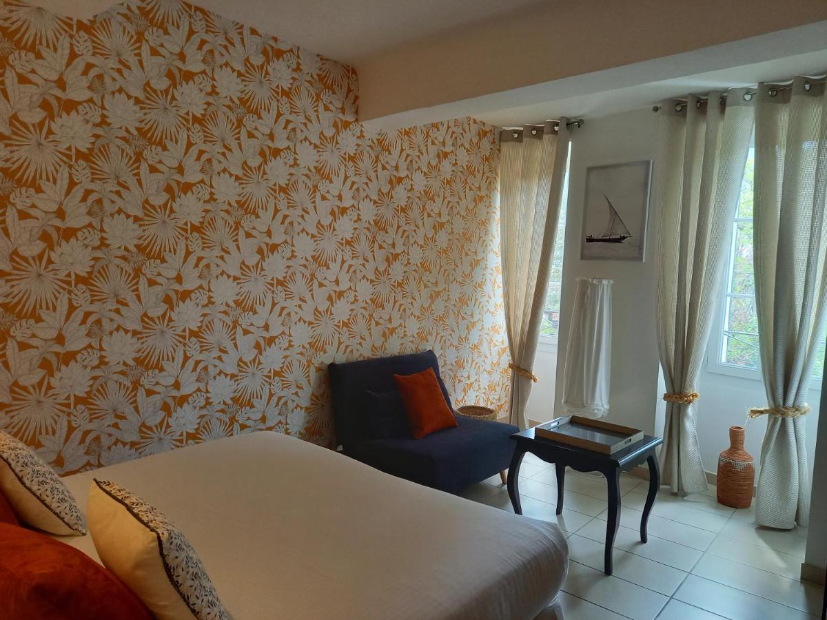 Hôtel Nôtre Dame Collobrières Extérieur photo
